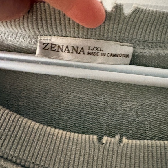 Zenana Outfitters Sage Green Pullover - Picture 4 of 4